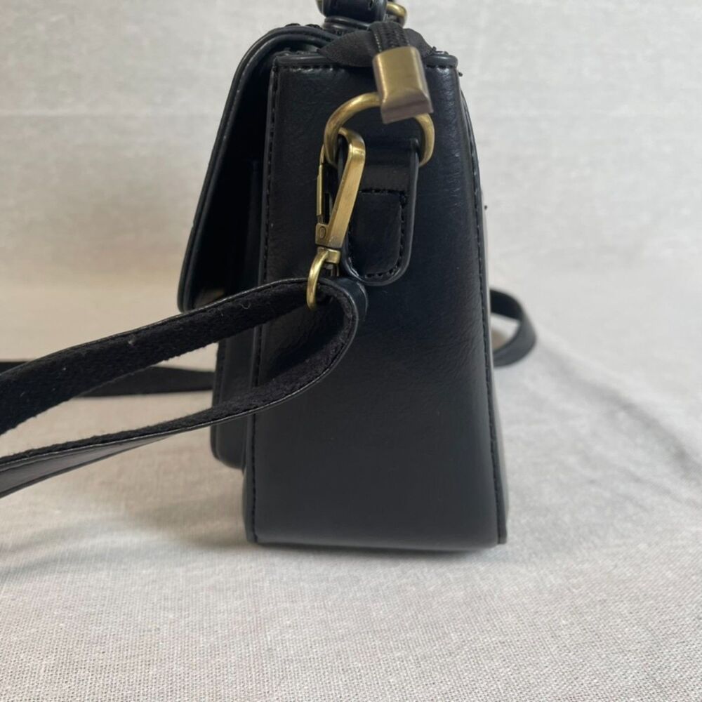 Vintage Inspired Black Vegan Leather Swing Lock Saddlebag Crossbody Purse - Picture 5 of 12